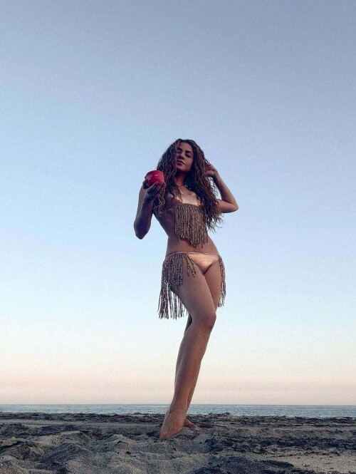 10001654623fe57f597570c963