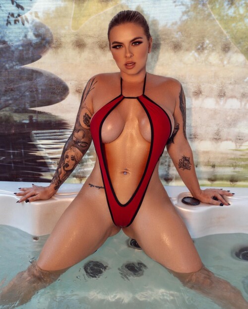 10001655562e48ae675473a9c7