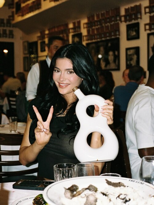 10001661327eb591575a5a34a3