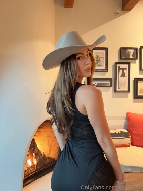 100016835143ef3d3d5d4912c3