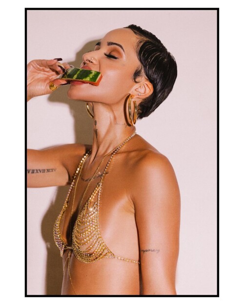 10001762186d4b4f6e7403814e