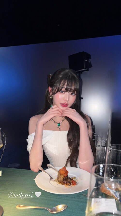 10001773949b97e0cb1a3634d7