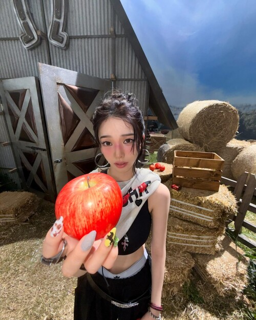 1000177438eec6be3149af7373