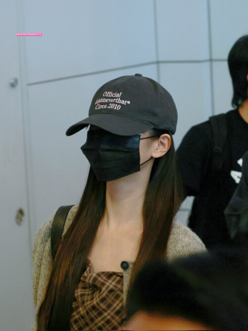 1000178103e4fbfaba86eb9132