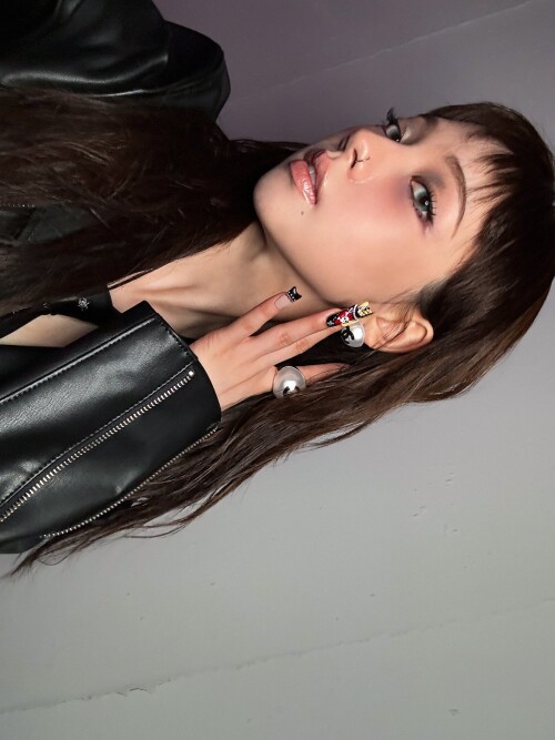 1000179881b3b50b89b94e857e