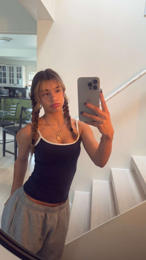 1000179896515862722b897e85