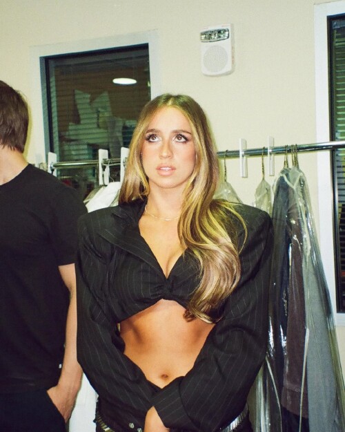 1000179973b7d38ce1beb8dfe5