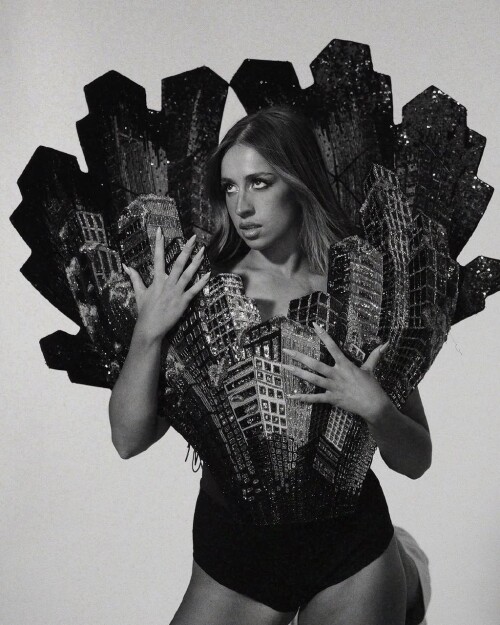 1000179974c0db143c2d49efba