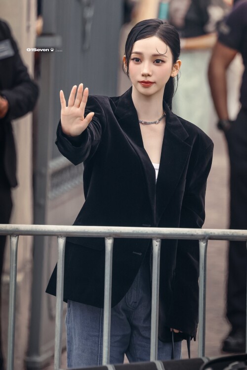 10001801816dba2c3602f50b8c