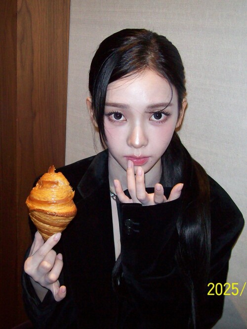 100018068732e43b4821829d2e