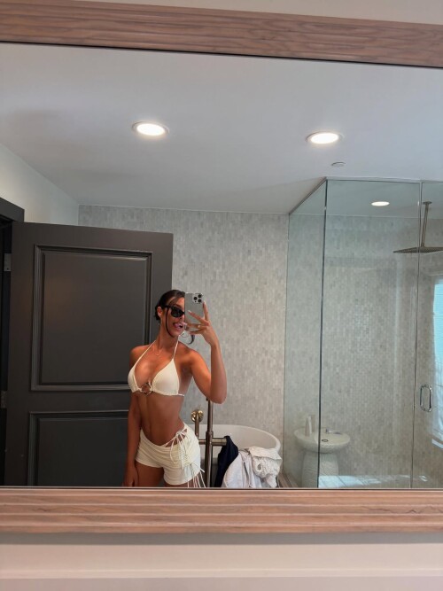 10001807705a02a0fdb424e3de