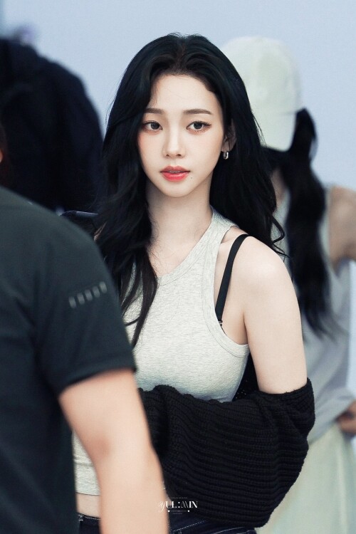 10001810275b03ccd705ea32f7