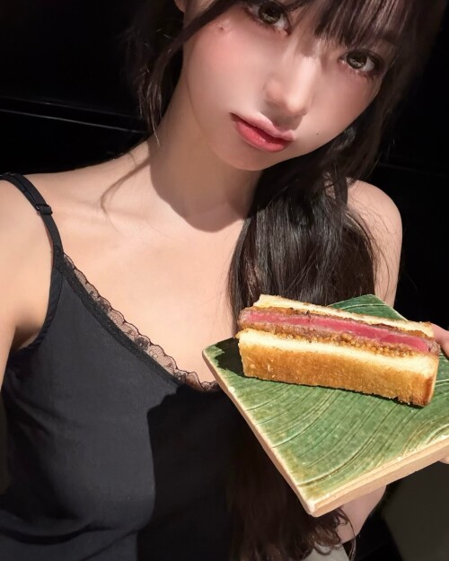 10001811277ebc7d8aa6e5f552