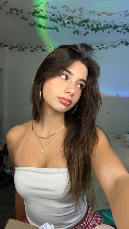 10001823597bdeebe9e5ff2a7c