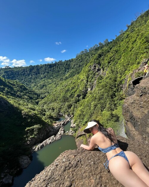 10001847258982deeeb23c0196