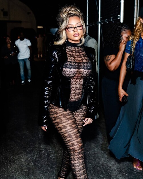 1000185315d1901c5e1a17eaab