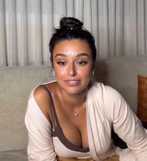 1000187271c8a95f009c607f45