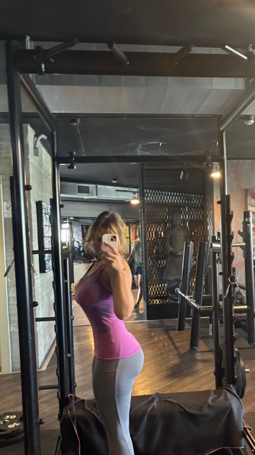 1000194894dc8bbe7b5a2fc693