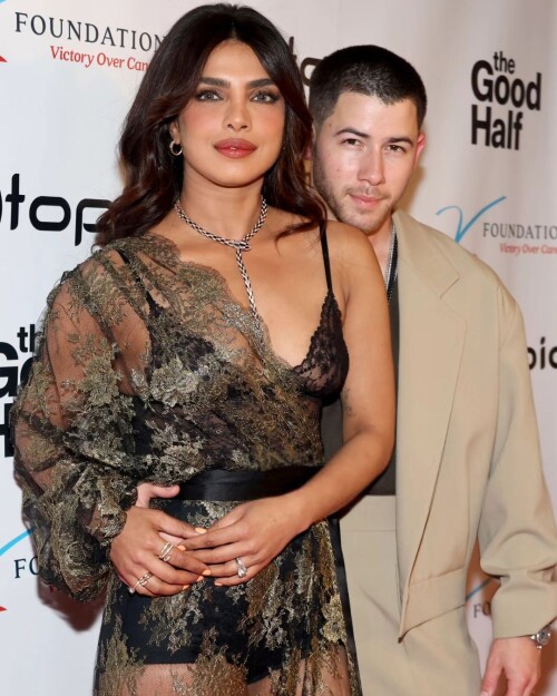 10001950373dbc3370a4590368