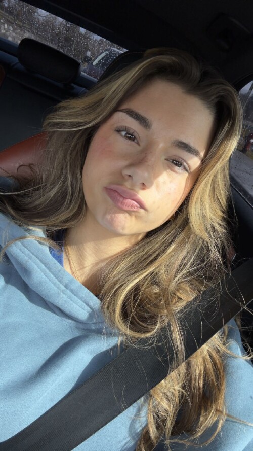 1000195066b69d5fc7f56271e3