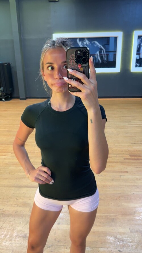 10001962148cacfec87638a5eb