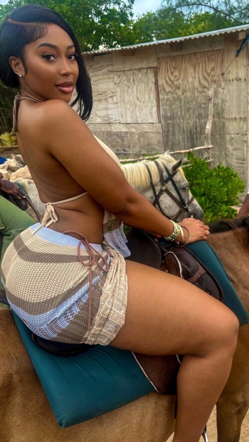 1000200597bf4a2b6cc6418529