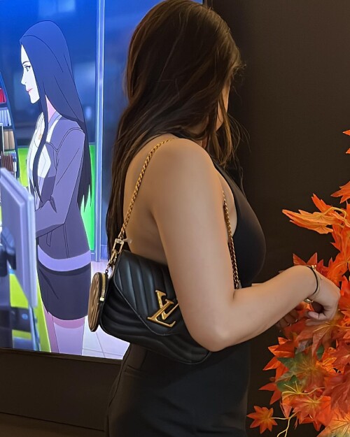 1000202747af6f817f766f2086