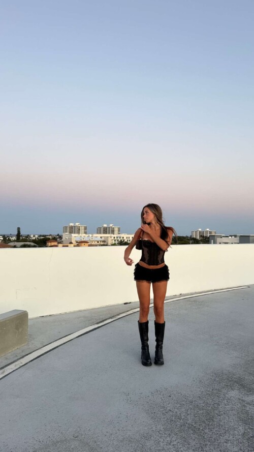 100020697829bec3f5fdc9fc64