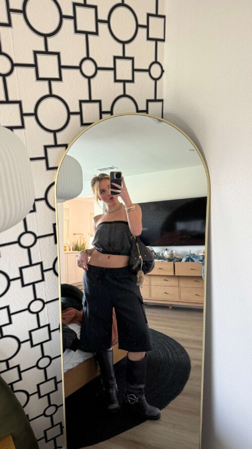 1000208752fac6b818a484d2b9