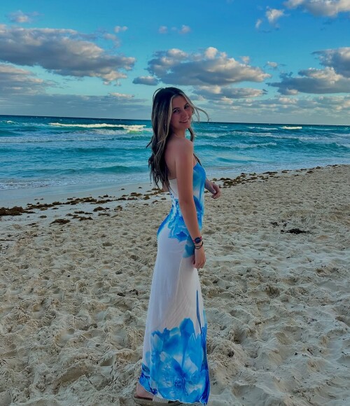 10002126417d797c730f033517