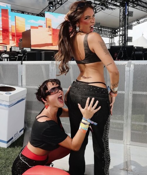 10002144559b59a55e58f7cb17