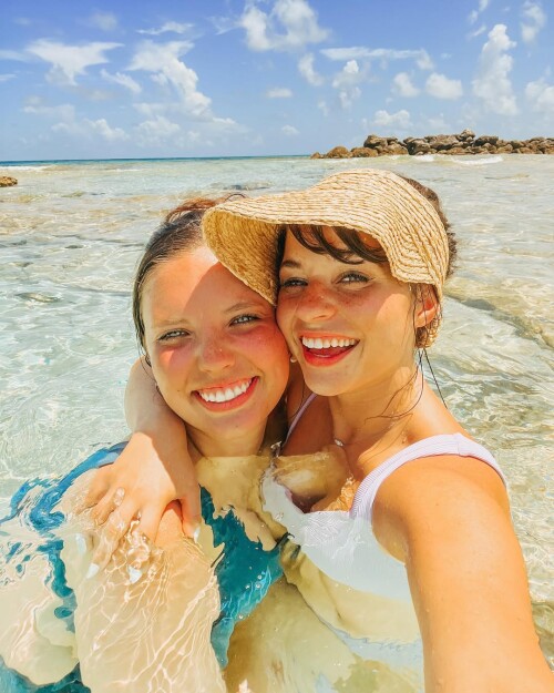 1000216908c2da9b2c9b5492a7