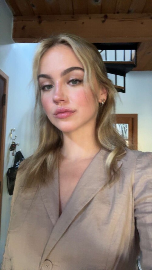 10002202019a98147d43cd625f