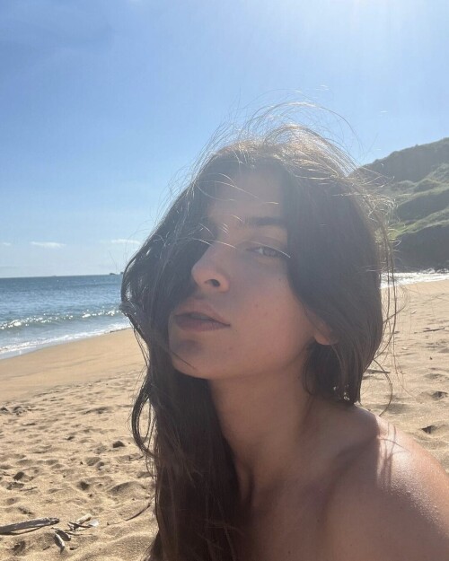 1000222615a9287dba7830d957