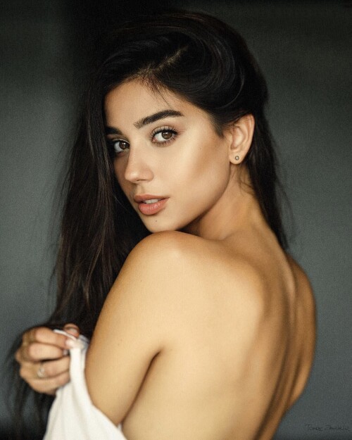 1000225140aecd3ef671321f71