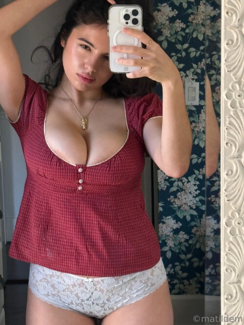 10002421281d77d472b5231644