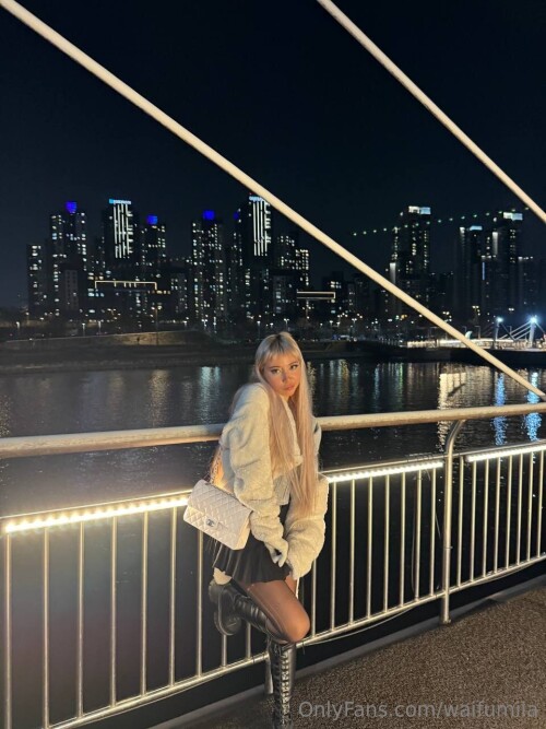 1000243590788067352858918b