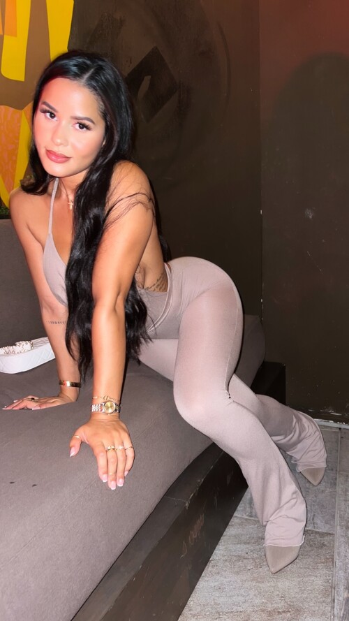 1000250738dde3e6b5a3269c2c