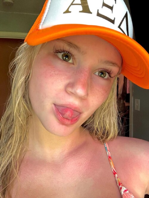 1000253478653d34ff4b6c90ec