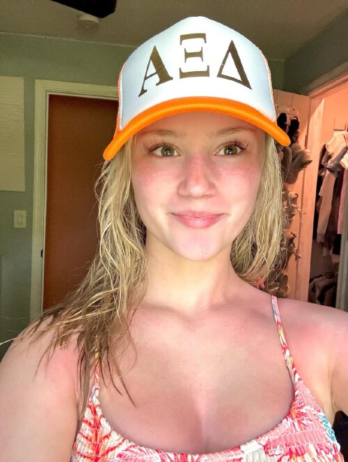 10002534833eb5592c418f822c