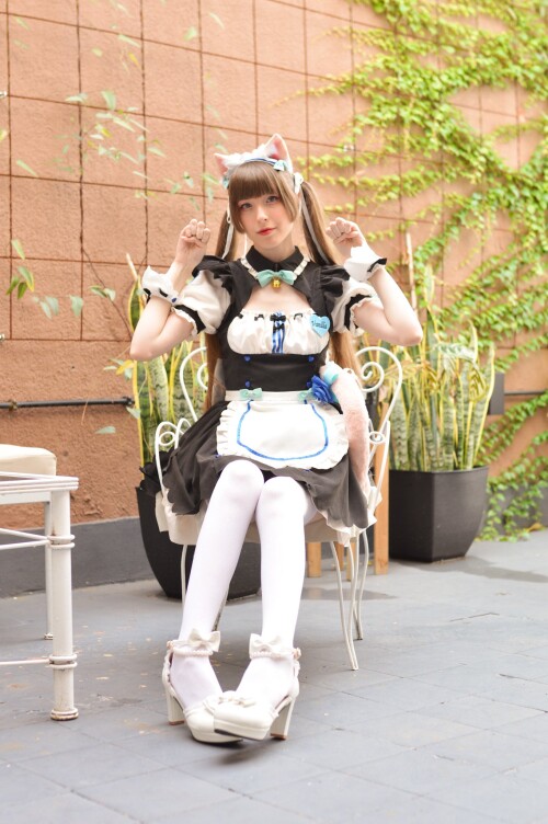 1000260796924301120328068a