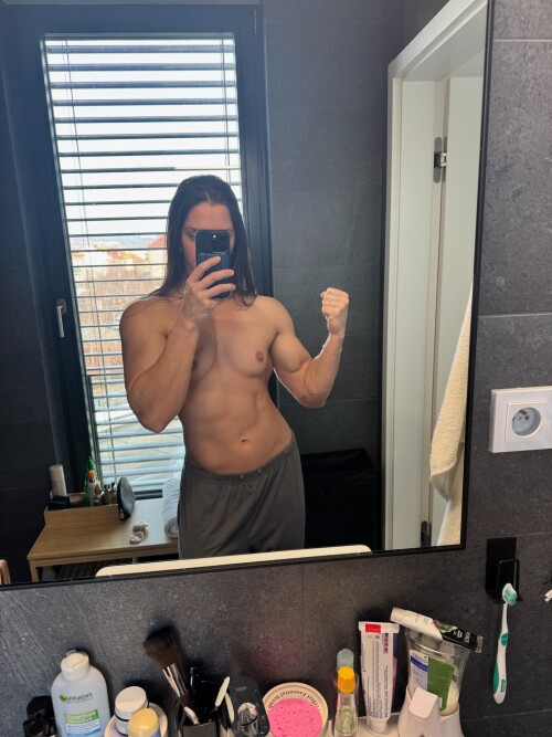 1000264941871cd2a30fe031ba