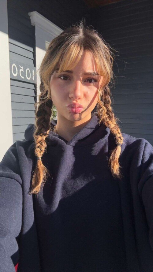 1000269873f57d277bfc93d8fc