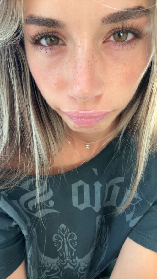 1000269949a7e6ad252b1adbf2