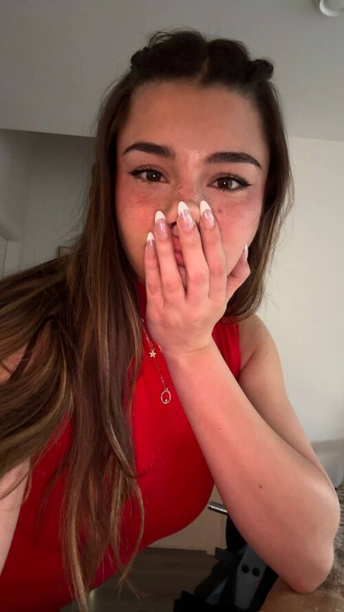 1000271874b4463a94f556c36e