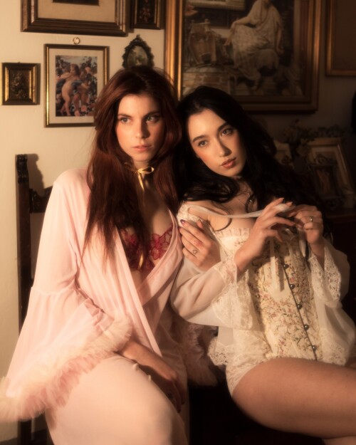 1000272552b8d0bf2897c6d57c