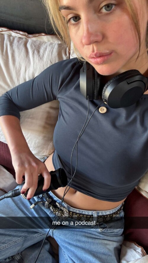 10002758228d737ae03b325896