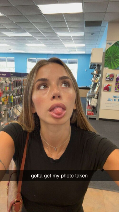 1000275831e1d3c1c10f9d4bd2