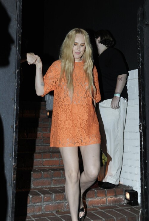 10002811610235a19355cd6704