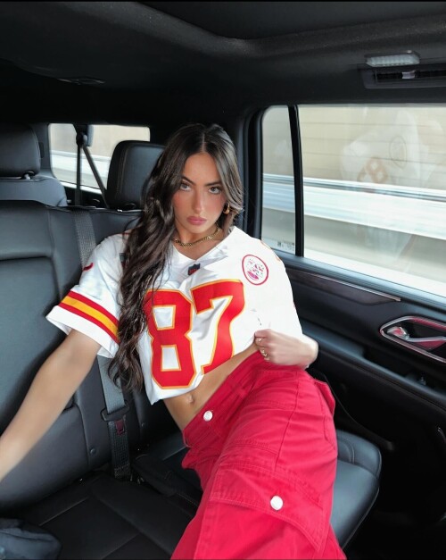 1000288418accb9a2415db4194